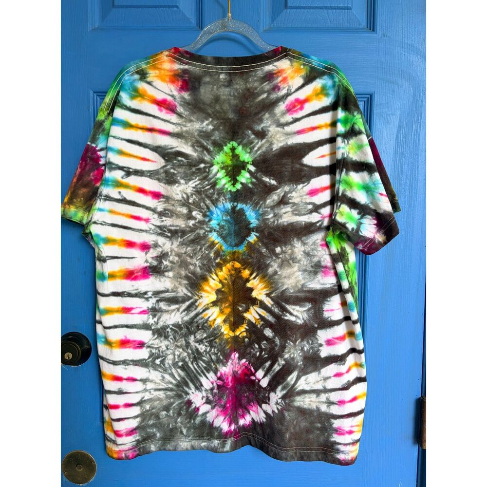 Handmade tie dye t-shirt unisex size Large